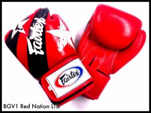 Fairtex Boxerské rukavice "Nation Prints" BGV1 - červené