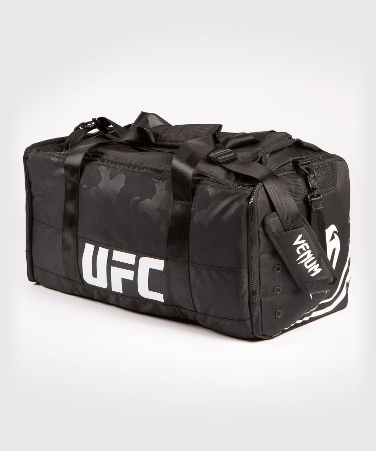 Sportovní taška VENUM UFC Authentic Fight Week - black